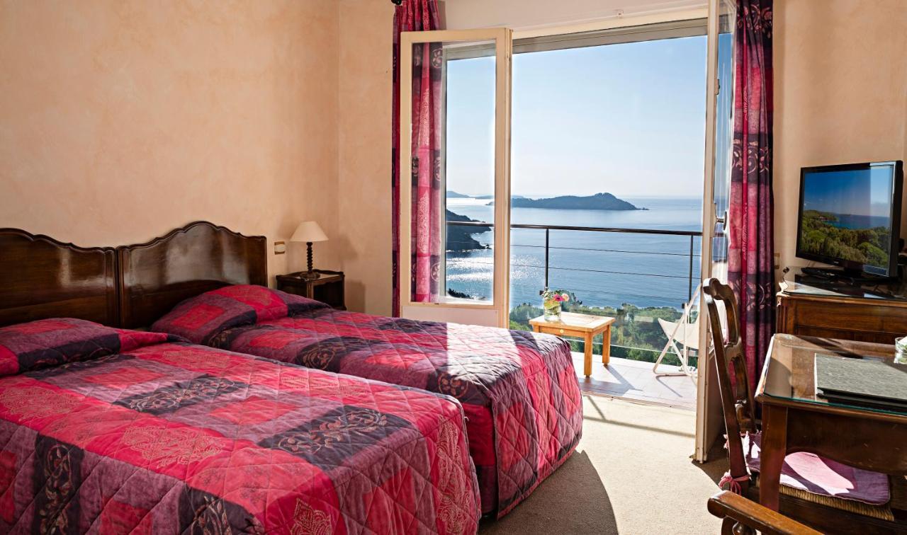 Hotel Provencal Hyeres Exterior photo