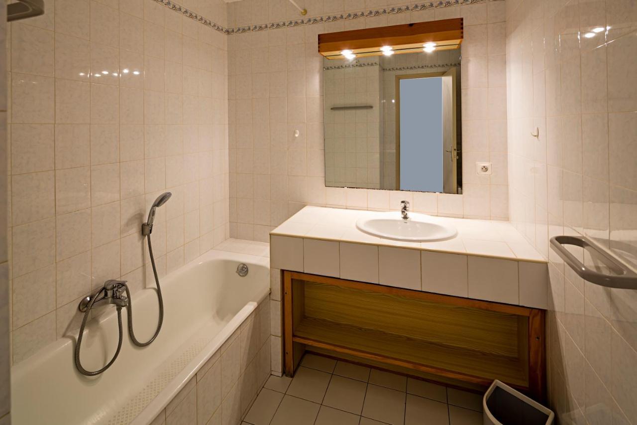 Hotel Provencal Hyeres Exterior photo